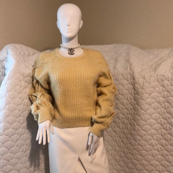 ASTR The Label Lizette Cable Knit Yellow Sweater - Picture 3 of 13